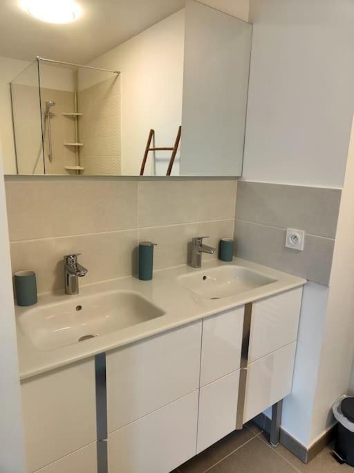 Location De Vacances A Andernos - Appartement 2 Chambres Dans Residence Neuve 外观 照片