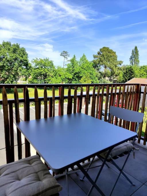 Location De Vacances A Andernos - Appartement 2 Chambres Dans Residence Neuve 外观 照片