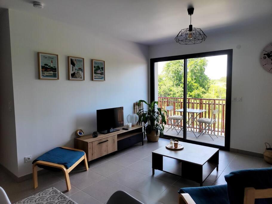 Location De Vacances A Andernos - Appartement 2 Chambres Dans Residence Neuve 外观 照片